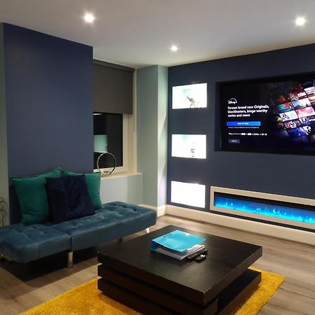 Lovely 3 Bedroom Apartment With Private Garden In Edinburgh City Centre エクステリア 写真