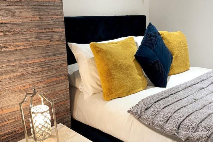 Lovely 3 Bedroom Apartment With Private Garden In Edinburgh City Centre エクステリア 写真