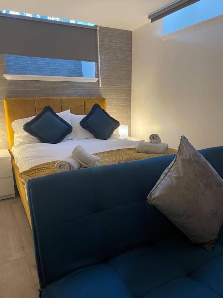 Lovely 3 Bedroom Apartment With Private Garden In Edinburgh City Centre エクステリア 写真