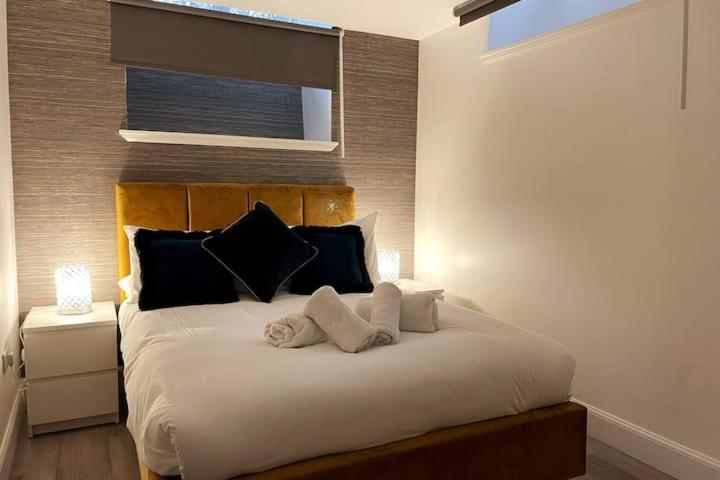 Lovely 3 Bedroom Apartment With Private Garden In Edinburgh City Centre エクステリア 写真