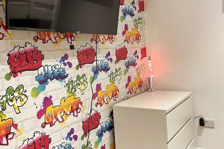 Lovely 3 Bedroom Apartment With Private Garden In Edinburgh City Centre エクステリア 写真