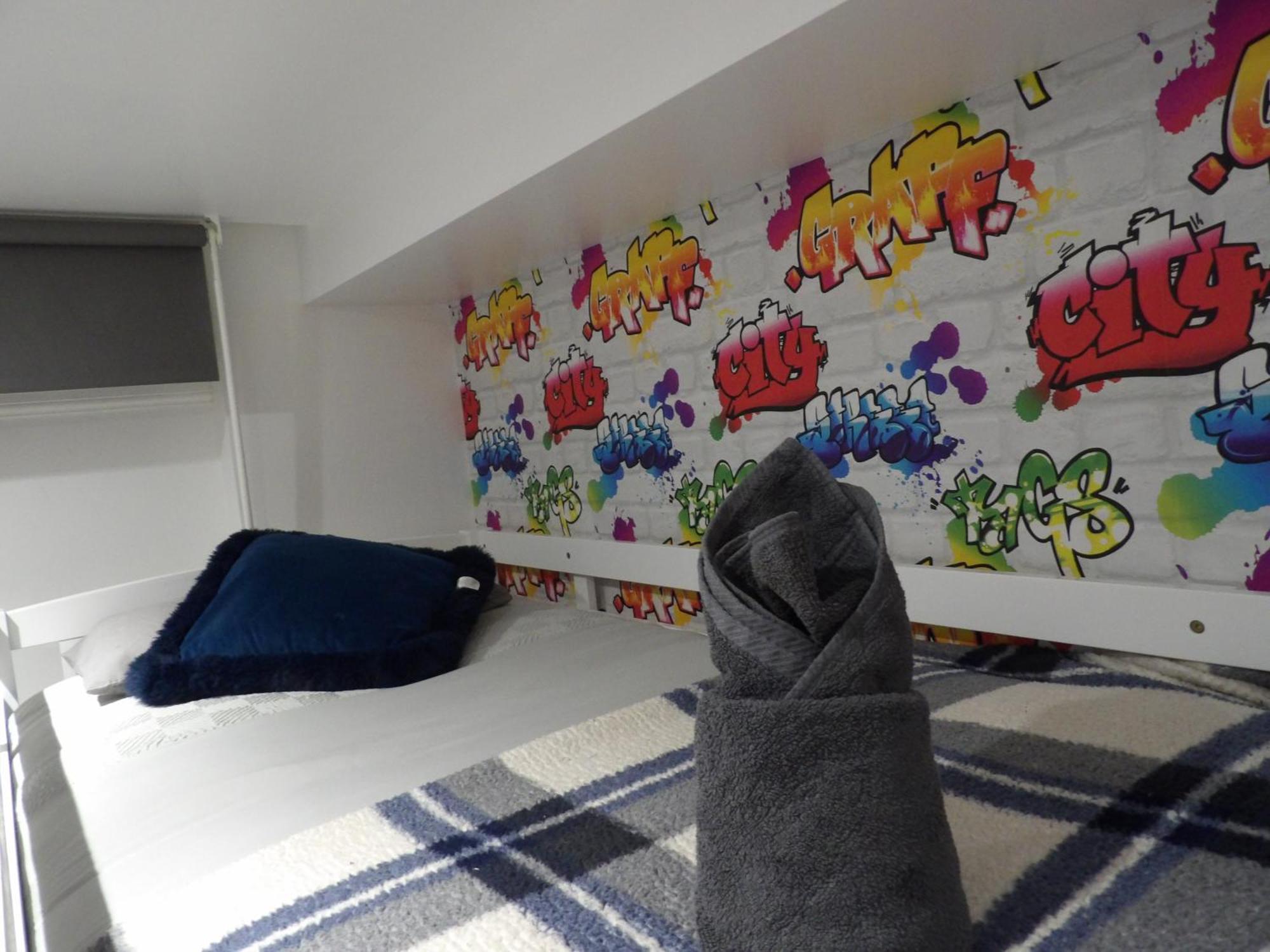 Lovely 3 Bedroom Apartment With Private Garden In Edinburgh City Centre エクステリア 写真