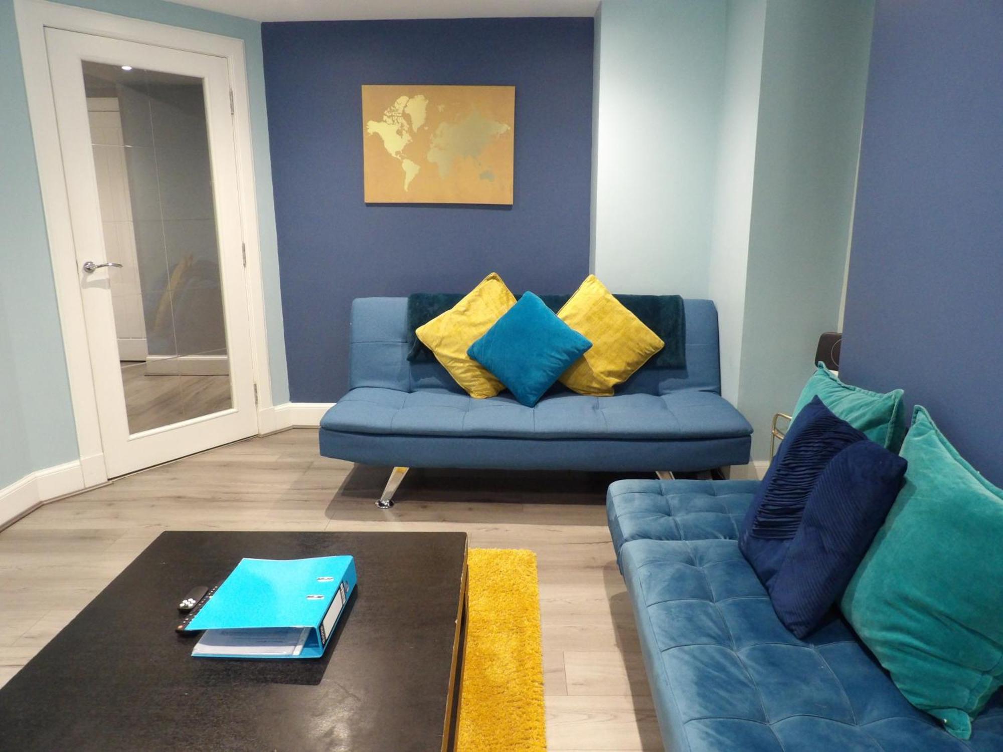 Lovely 3 Bedroom Apartment With Private Garden In Edinburgh City Centre エクステリア 写真