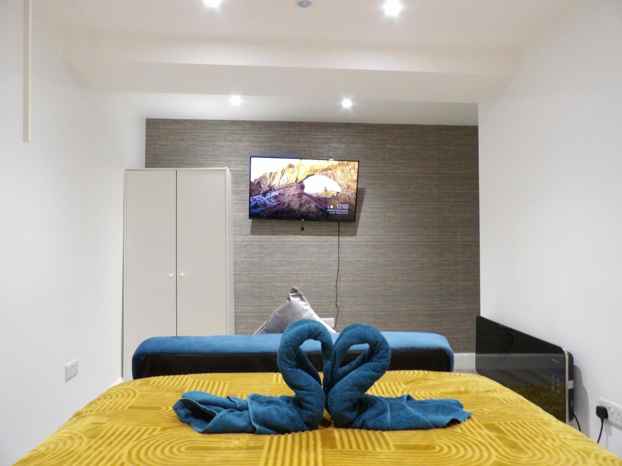 Lovely 3 Bedroom Apartment With Private Garden In Edinburgh City Centre エクステリア 写真