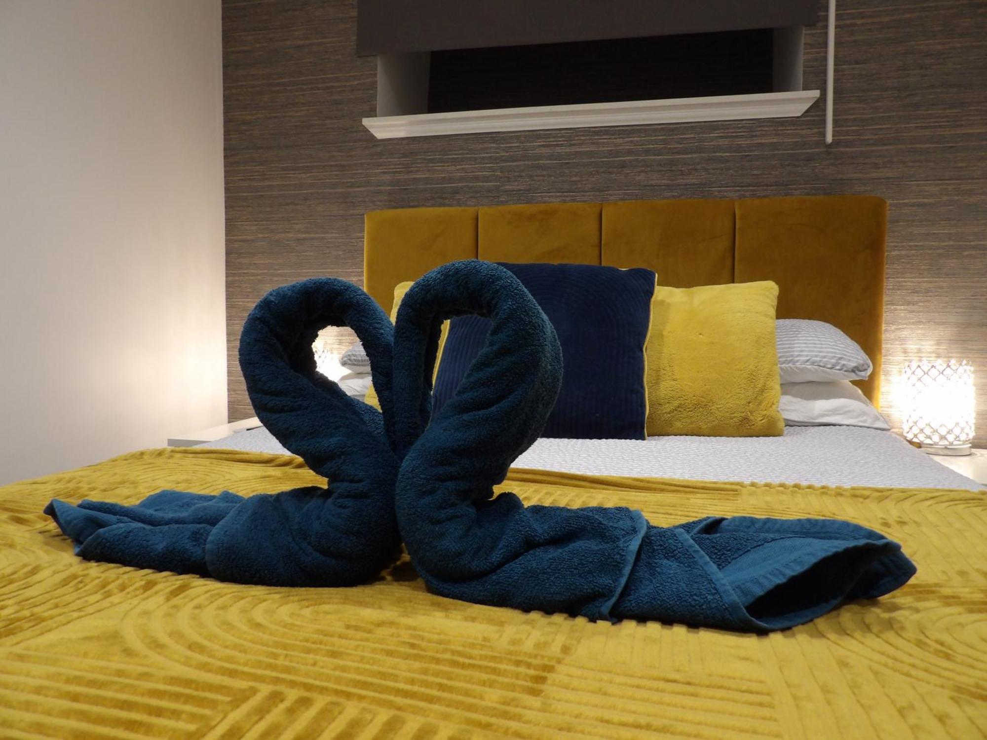 Lovely 3 Bedroom Apartment With Private Garden In Edinburgh City Centre エクステリア 写真