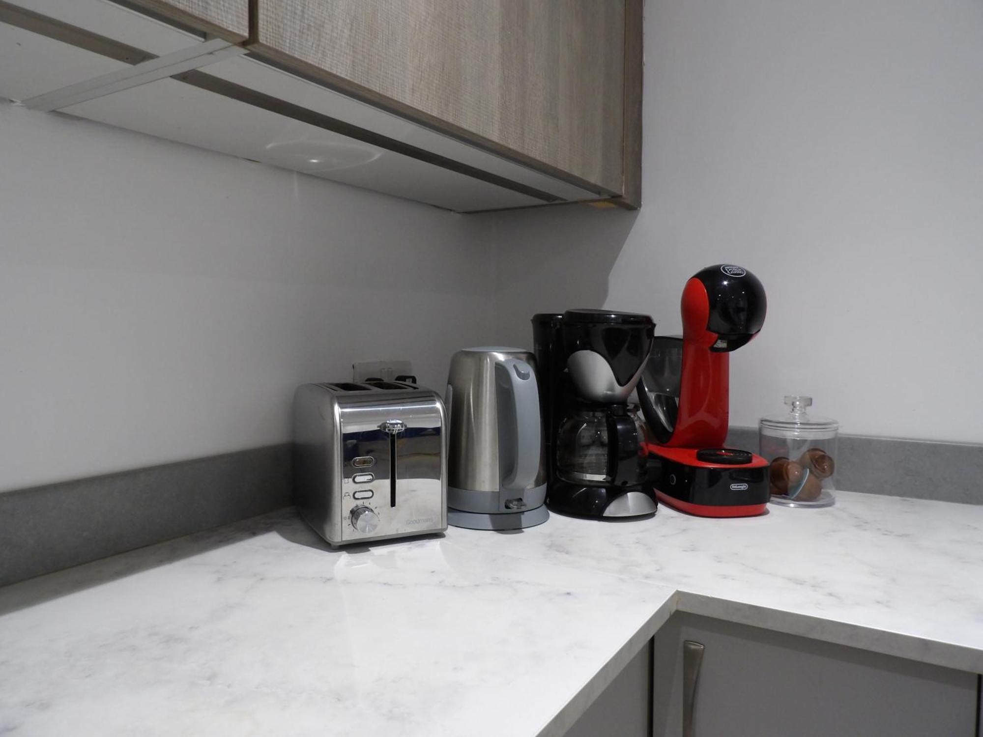 Lovely 3 Bedroom Apartment With Private Garden In Edinburgh City Centre エクステリア 写真