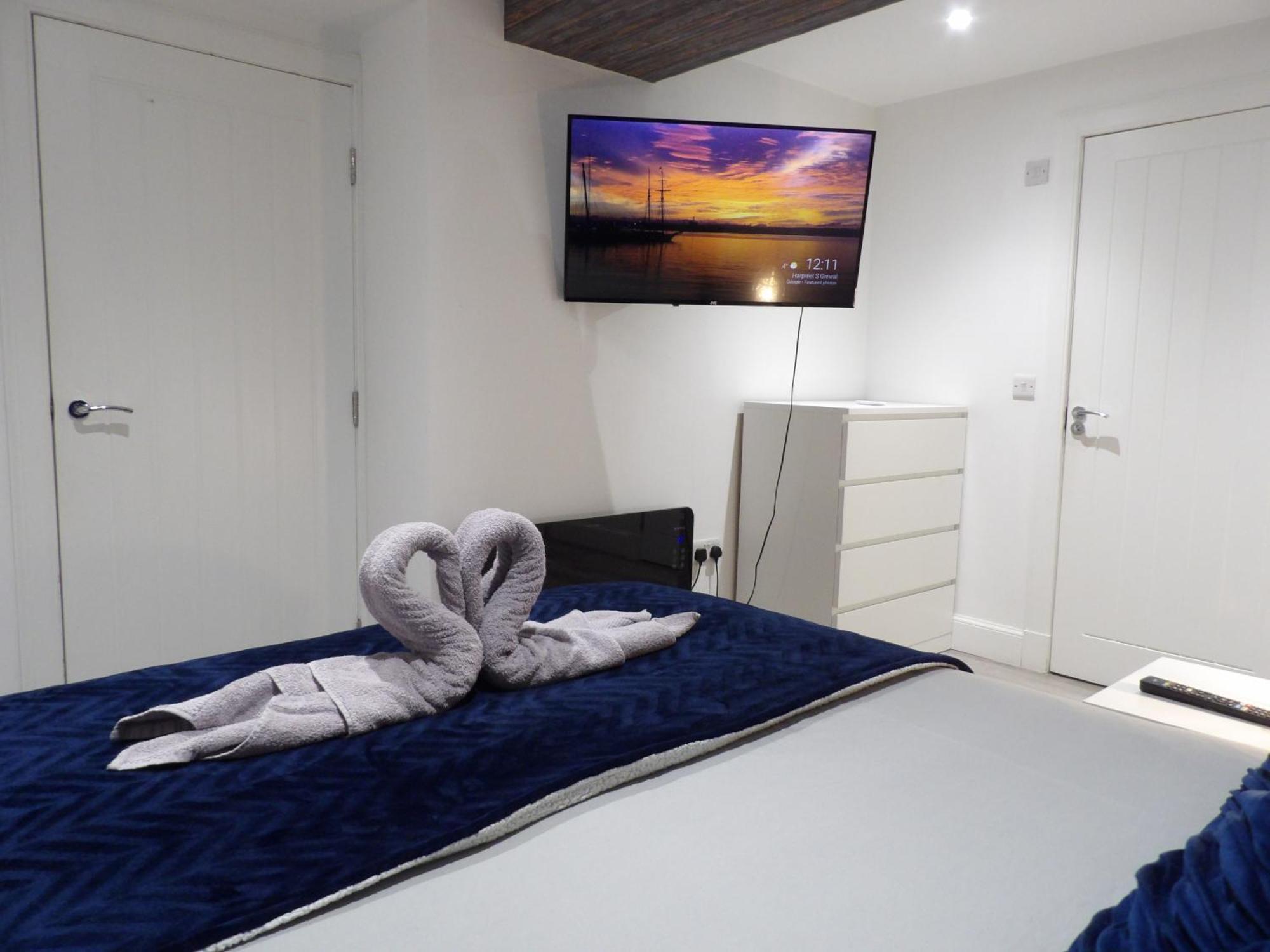 Lovely 3 Bedroom Apartment With Private Garden In Edinburgh City Centre エクステリア 写真